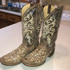 Size 7.5 Corral cowgirl boots